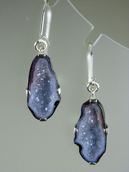 Agate Geode Earrings in Silver - Agate geode earrings in silver. Black & white geodes 22x10mm.
