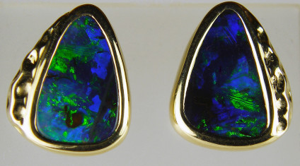 Boulder opal earstuds in 14ct yellow gold - Boulder opal triangular pair set in 14ct yellow gold earstuds