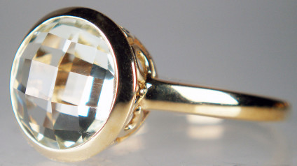 Prasiolite ring in 14ct yellow gold - 10mm round chequerboard faceted pale green prasiolite rubover set in 14ct yellow gold ring